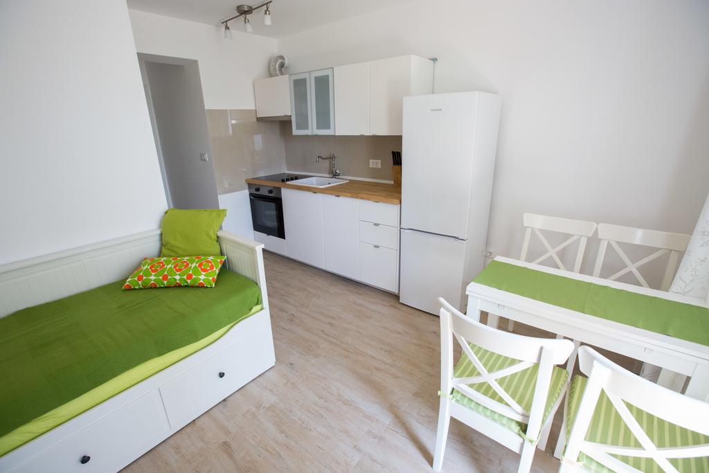Apartments Irina Icici Bagian luar foto