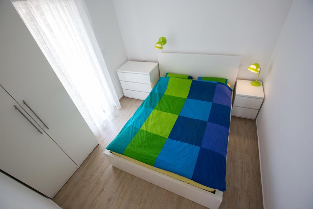 Apartments Irina Icici Bagian luar foto