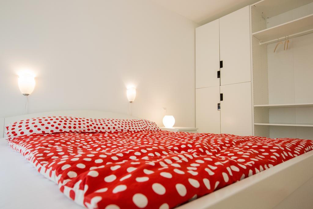 Apartments Irina Icici Bagian luar foto