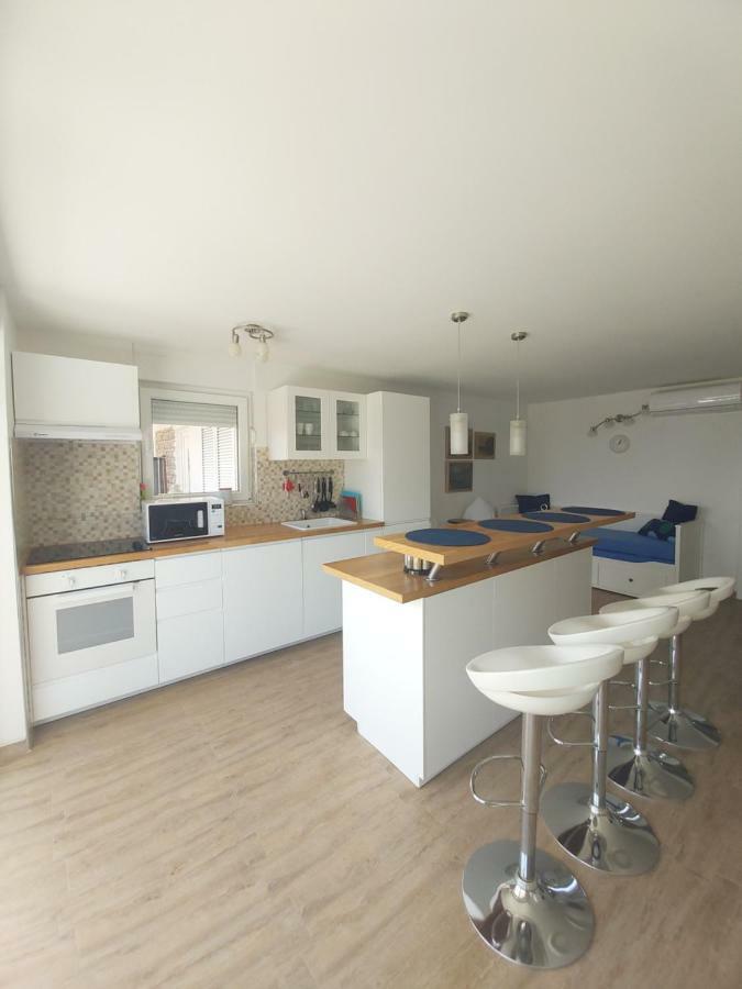 Apartments Irina Icici Bagian luar foto