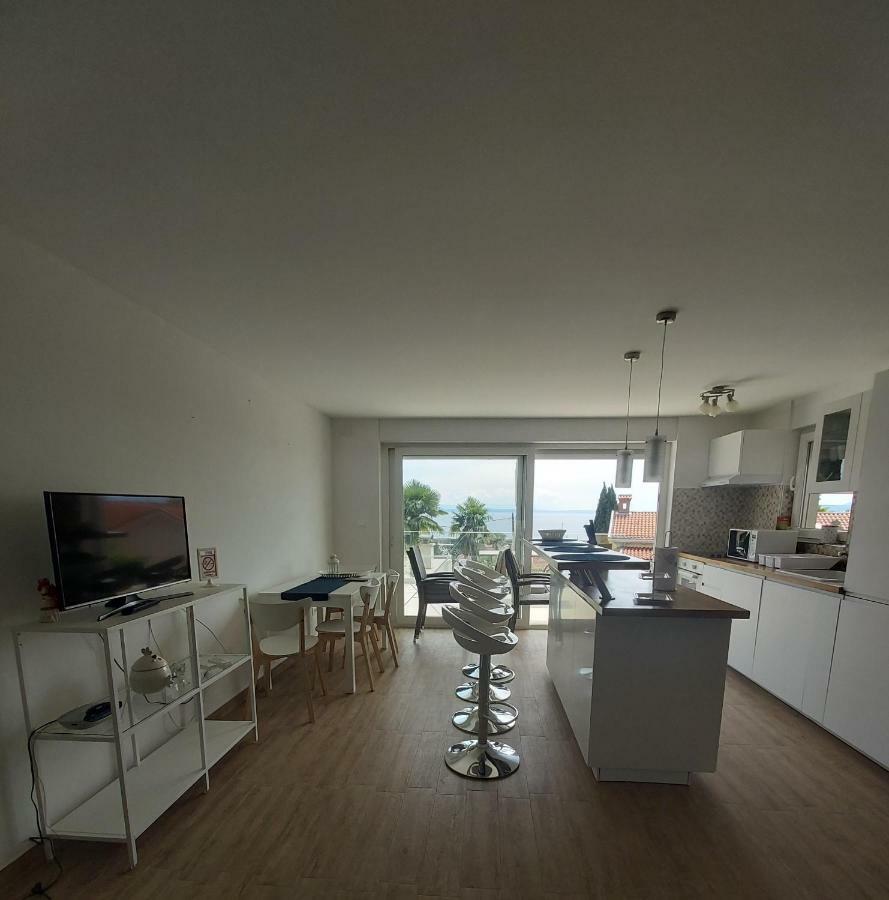 Apartments Irina Icici Bagian luar foto