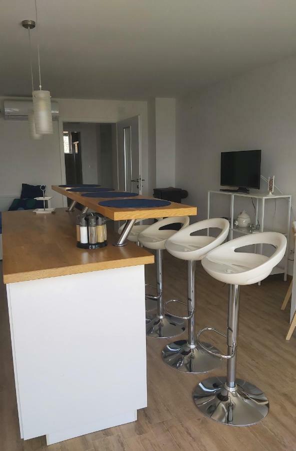Apartments Irina Icici Bagian luar foto
